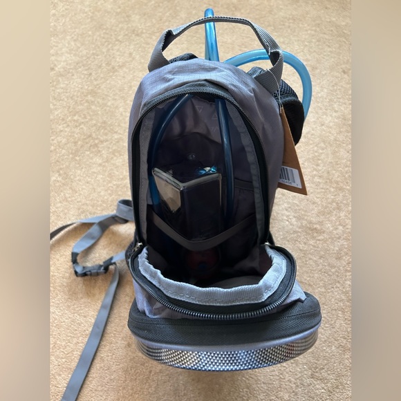 Ecogear Beetle Hydration Pack Backpack NWT - Picture 3 of 7